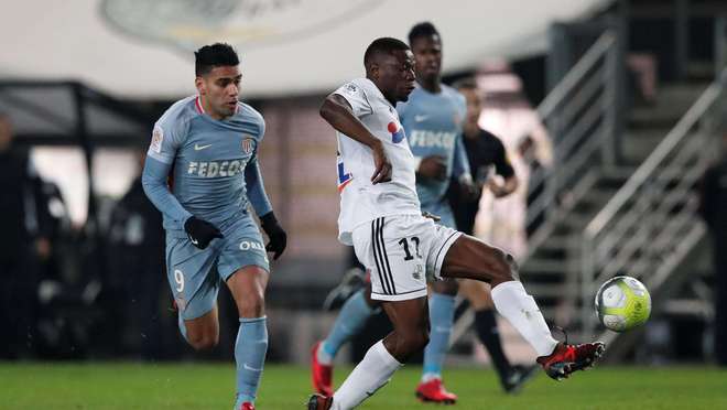 TA：勒沃库森的防守坚如磐石，曼城两侧防线存在巨大漏洞