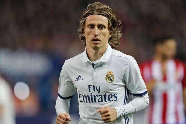 德天空：拜仁将里德视为莱默尔的替补，估价2500-3500万欧